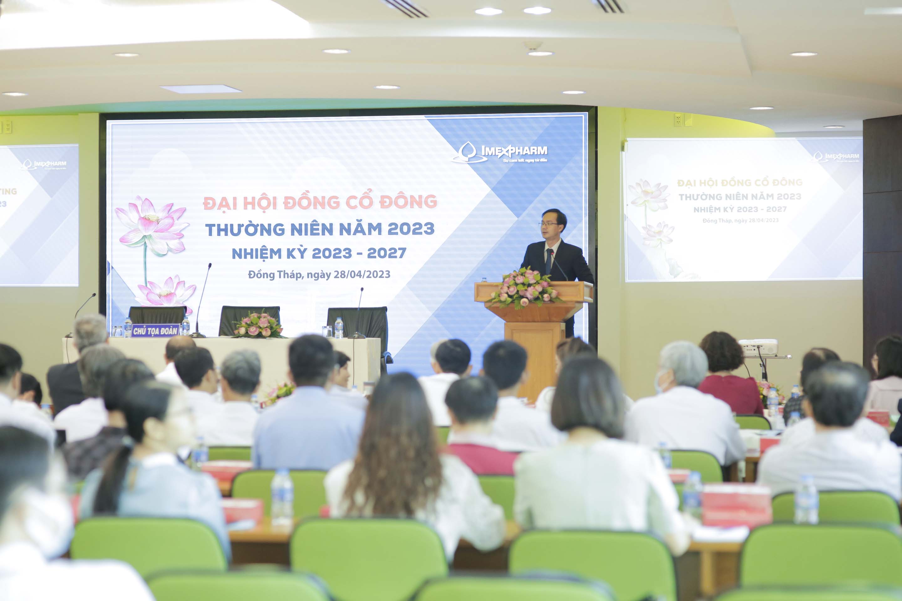Toàn cảnh Đại hội đồng cổ đông Imexpharm giai đoạn 2023–2027 với sự tham gia của cổ đông và ban lãnh đạo